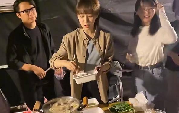 全剧组都在吃瓜,揭秘幕后花絮大揭秘