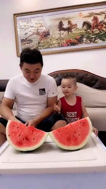 父亲吃瓜比赛,一场父亲们的欢乐吃瓜盛宴